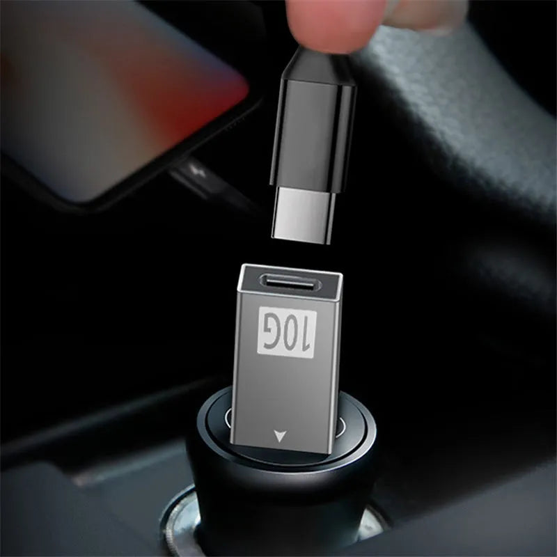 Compact USB 3.1 male to Type-C female adapter in aluminium alloy for fast charging and data transfer