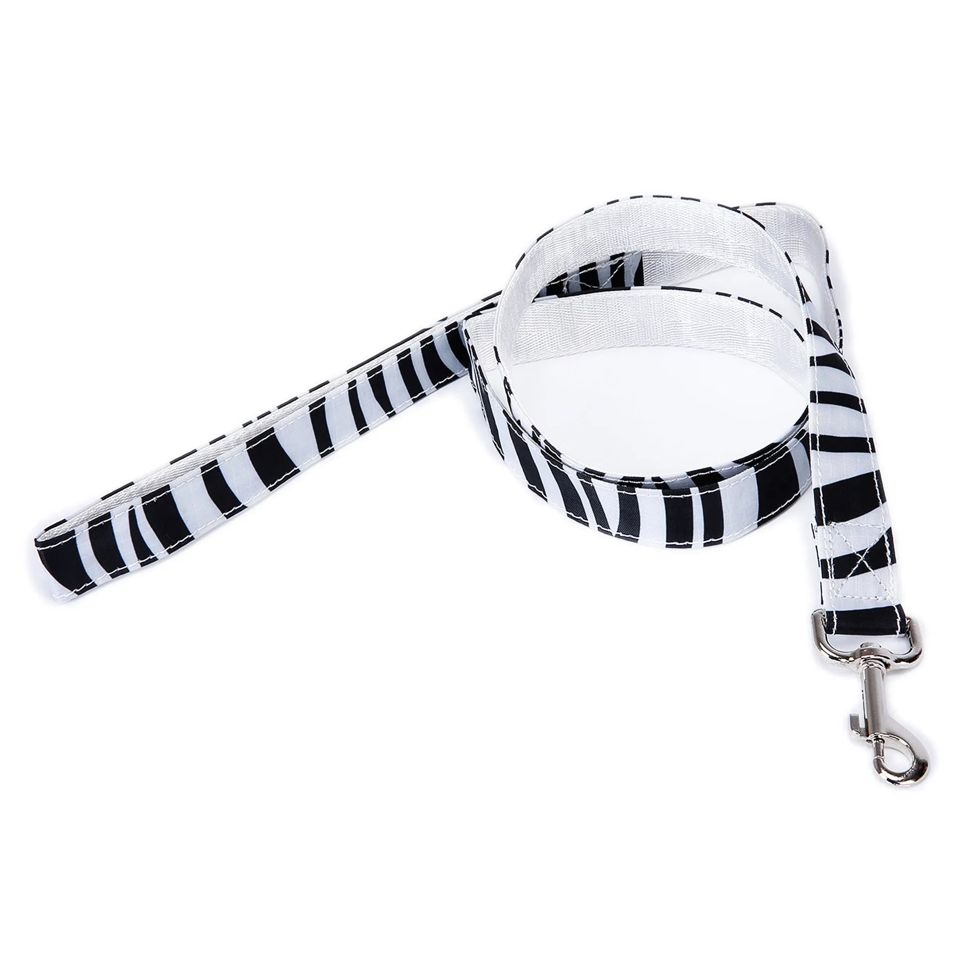 Black plaid stripe Christmas pet traction rope showing 120cm imitation nylon extension strap for dog walking control