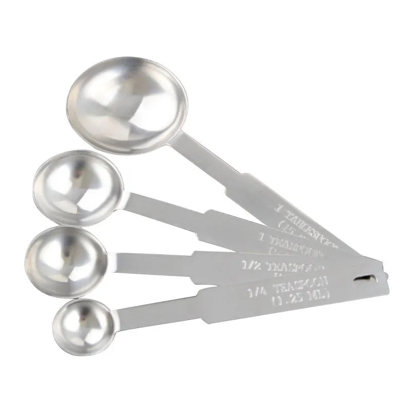 Set of 6 18/8 stainless steel measuring spoons with engraved US metric markings and D-shaped ring