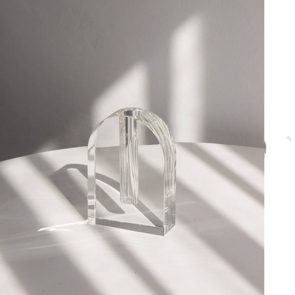 Transparent crystal vase from Solidification Series with simple modern style