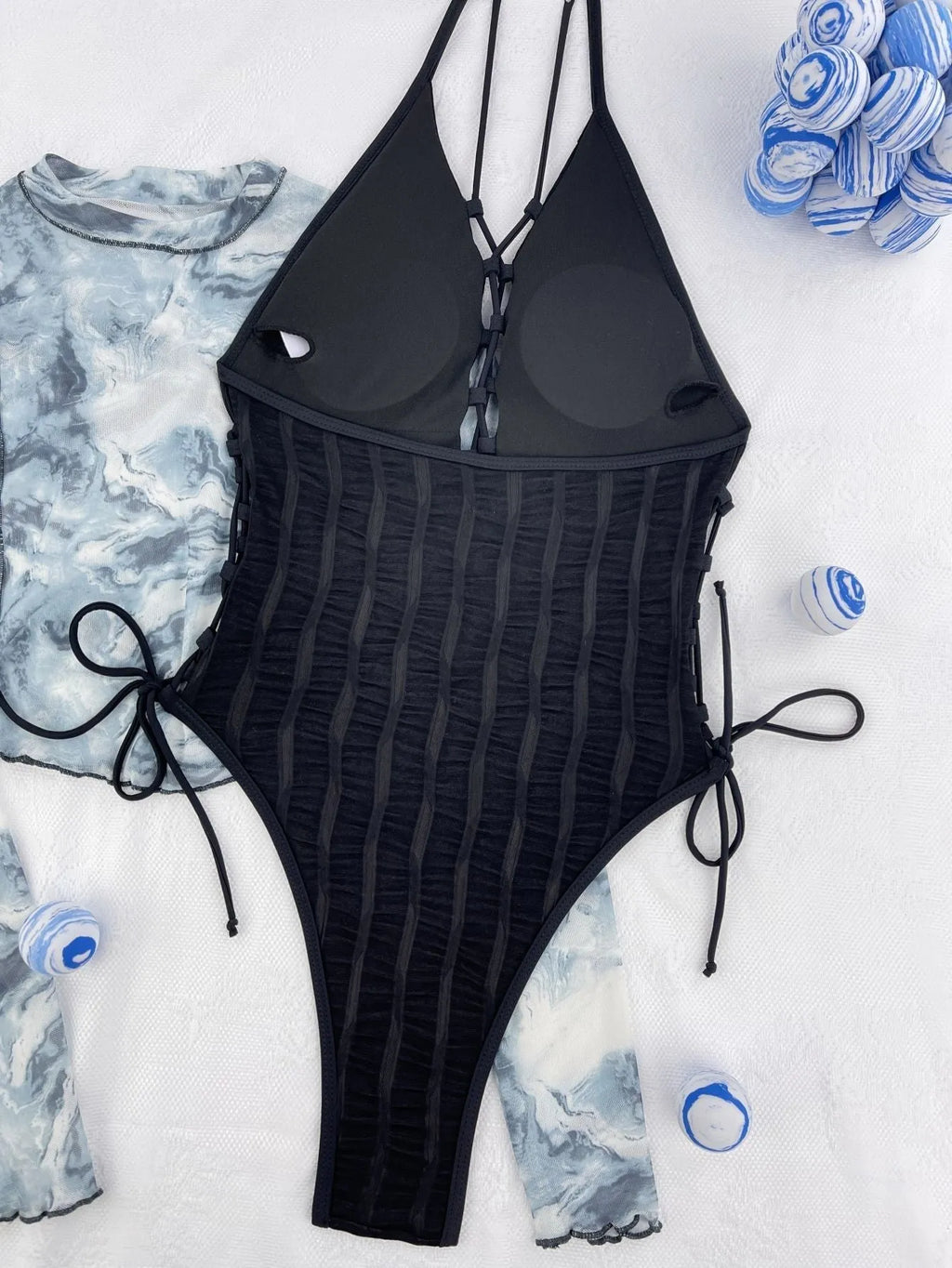 Black solid colour women's one-piece swimsuit in European bikini style