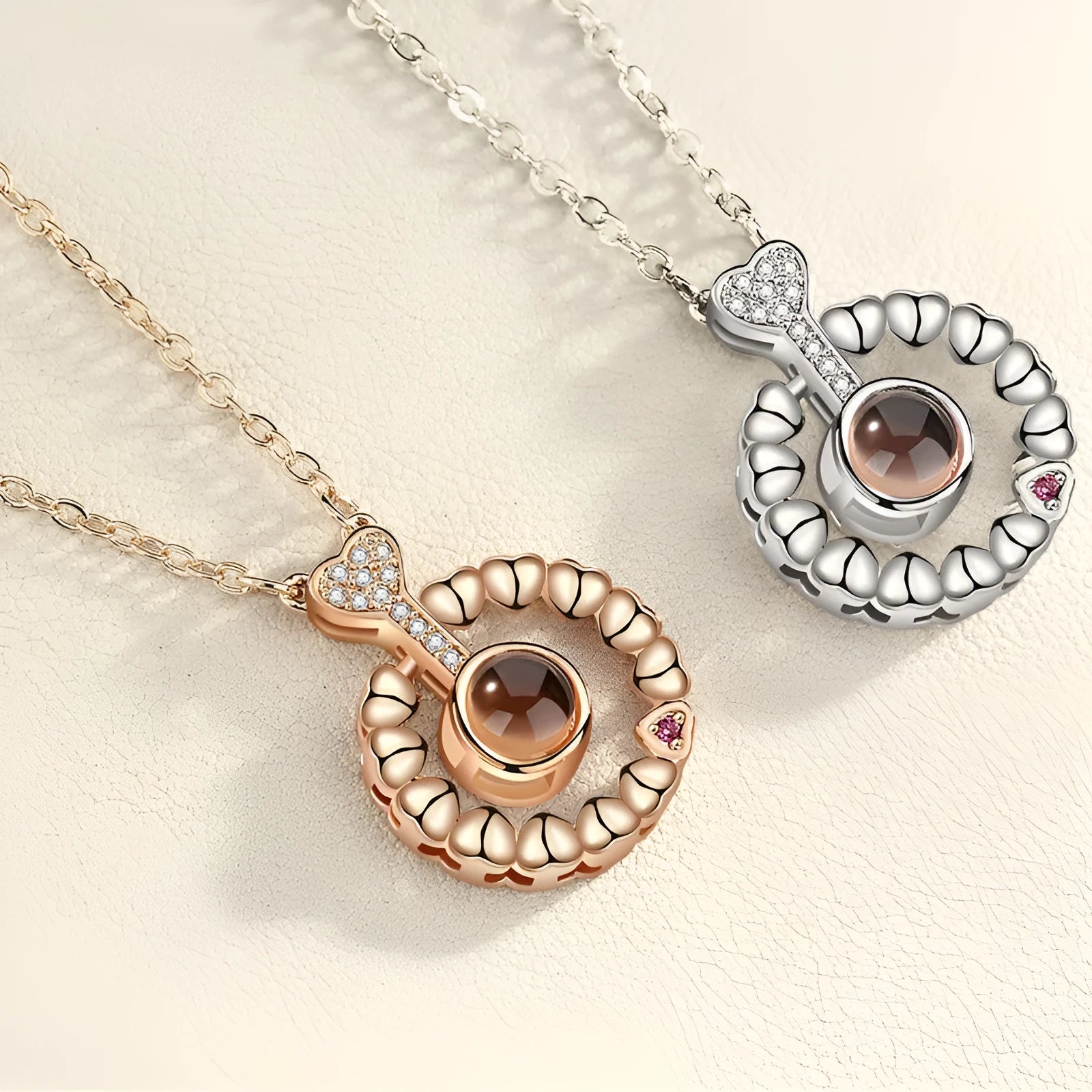 Gold-plated copper pendant necklace with I love you in 100 languages on a 50cm chain