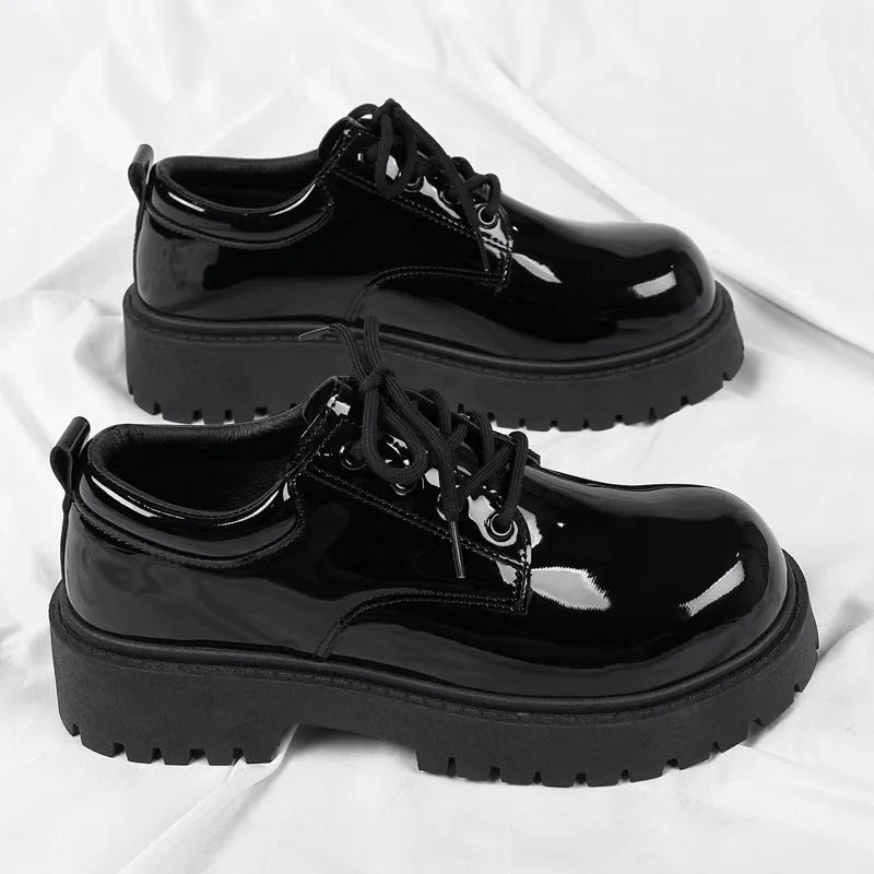 Men's D03 Black leather-look formal shoes with round head toe, front lace-up design, rubber sole, and low tube socks.