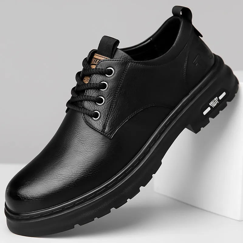 Men's retro casual shoes in black or brown with artificial PU upper, leather sole, and round toe