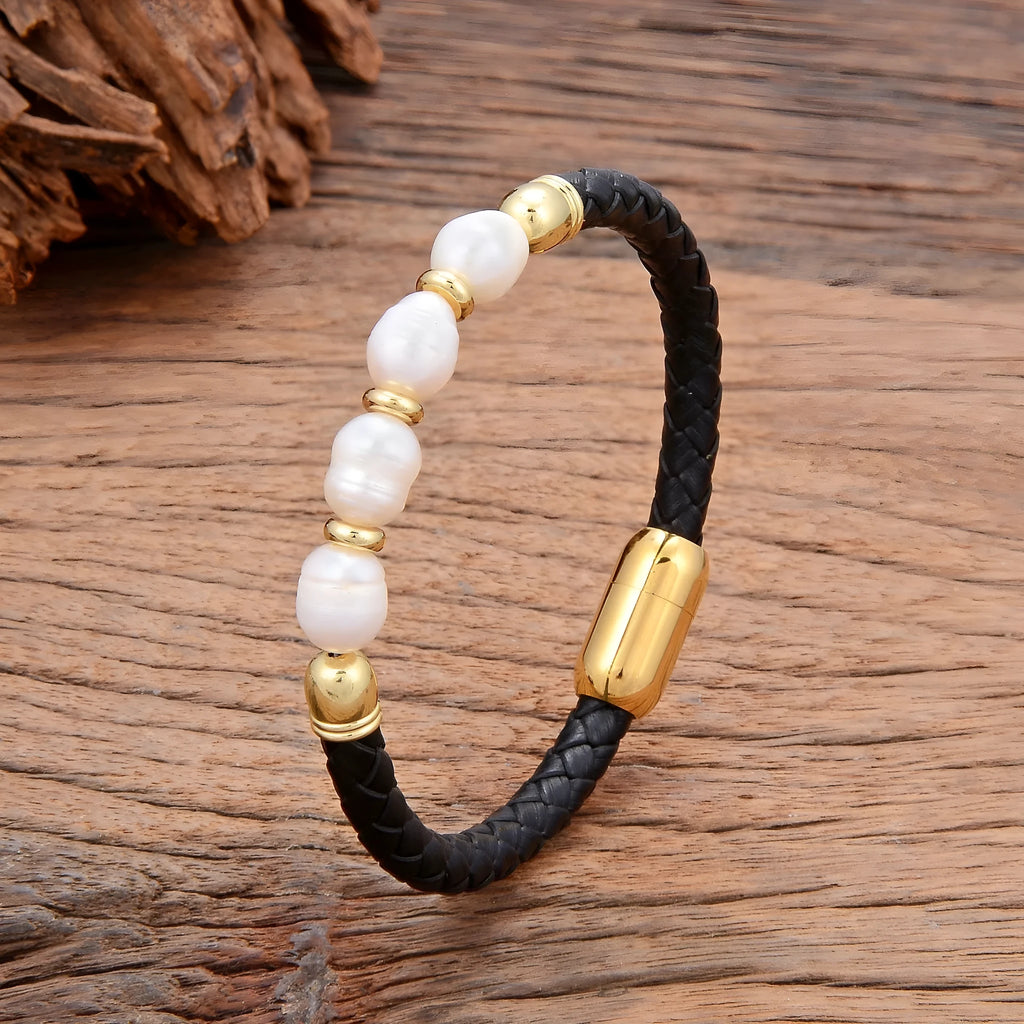 Handmade leather bracelet with irregular shaped pearls in grey pearl-black colour combination