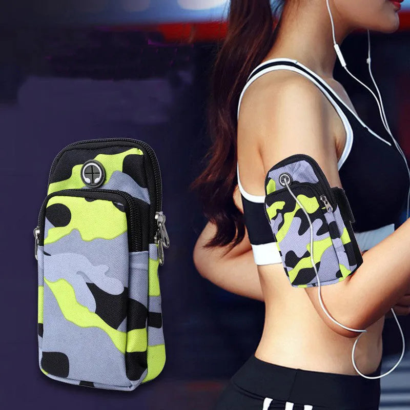 Camouflage running wrist bag in blue made from water-repellent diving cloth