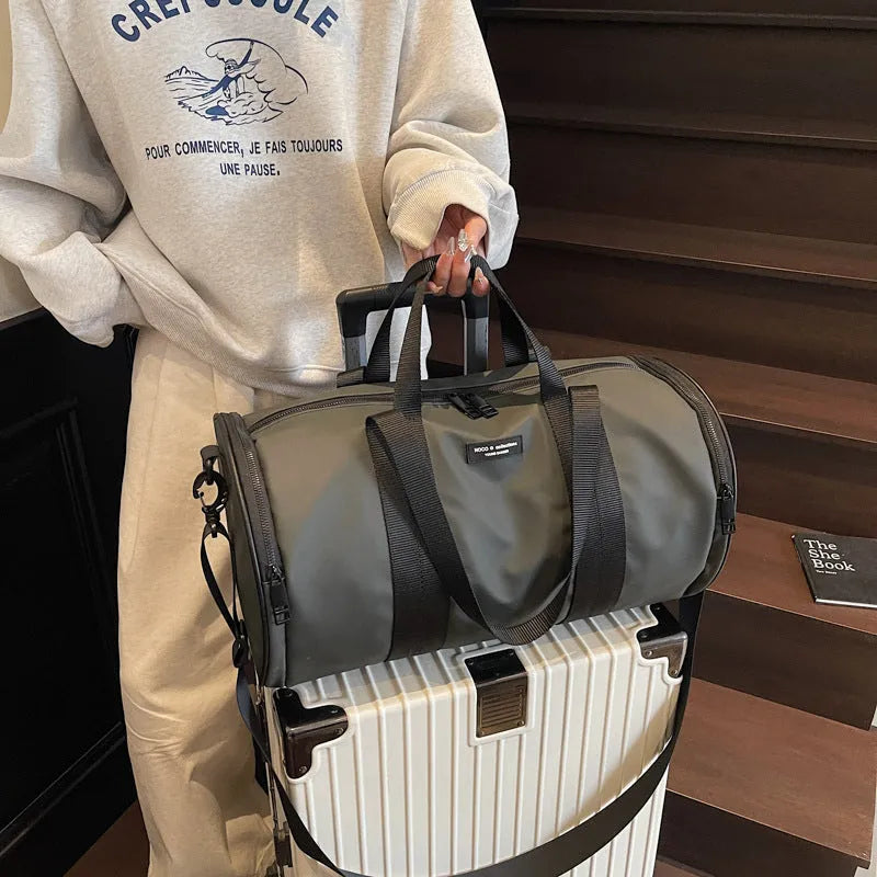 Black Oxford cloth waterproof sports handbag for men and women