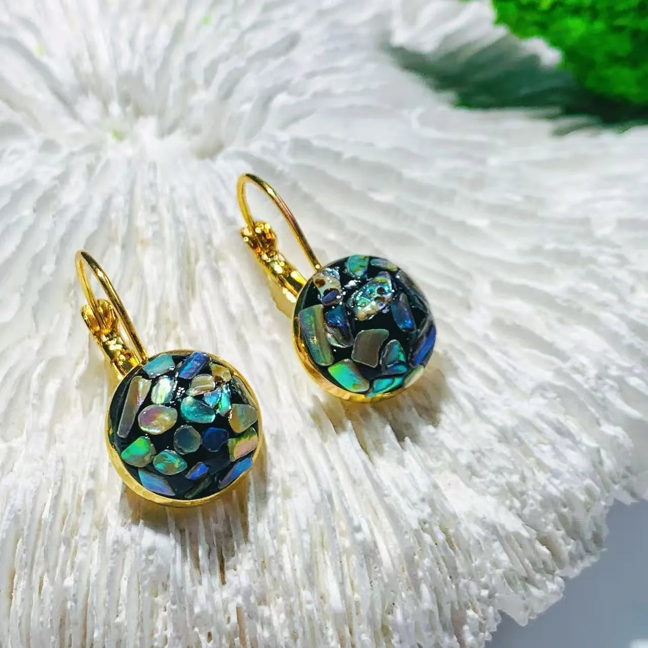 Handmade mother-of-pearl snail ear clip with Chinese character Fu