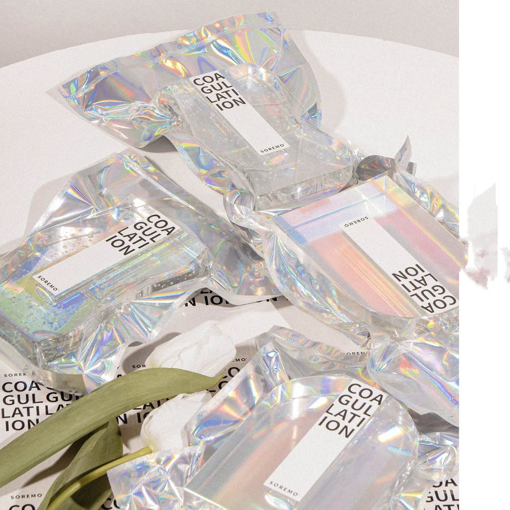 Transparent crystal vase from Solidification Series with simple modern style