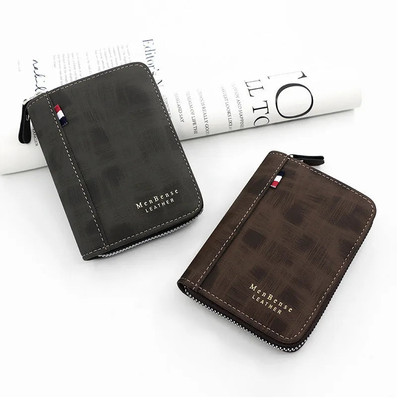 Men's retro short clutch wallet in polyurethane leather with synthetic leather lining, square vertical shape, six colour options