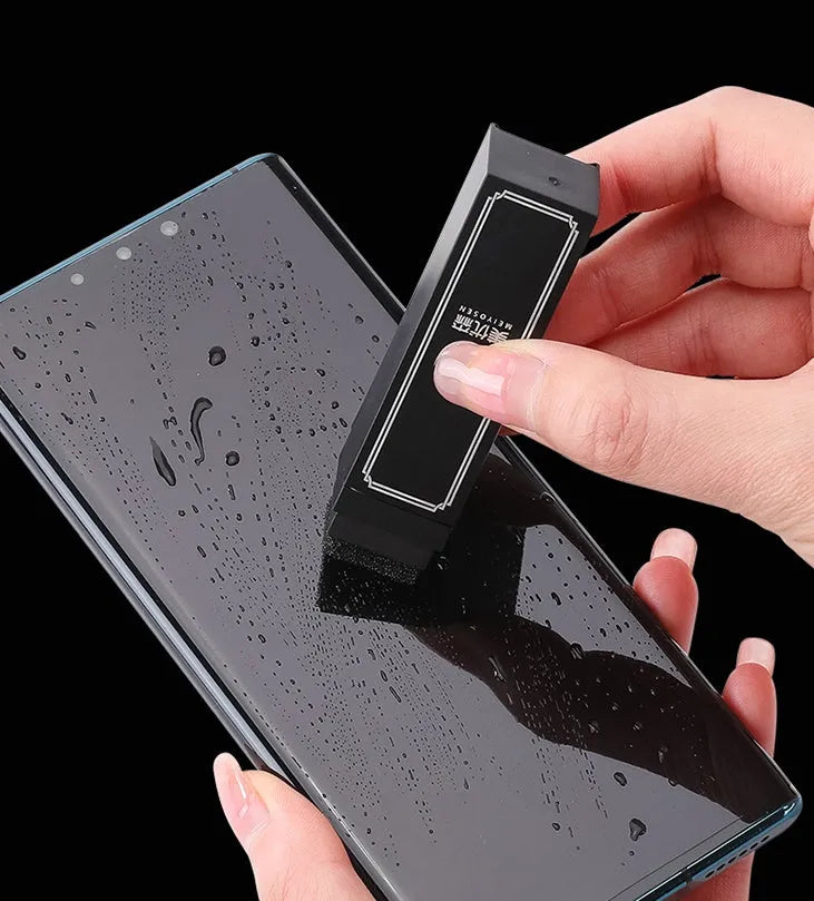Disposable screen cleaner mobile phone kit with 40 black wipes for decontamination