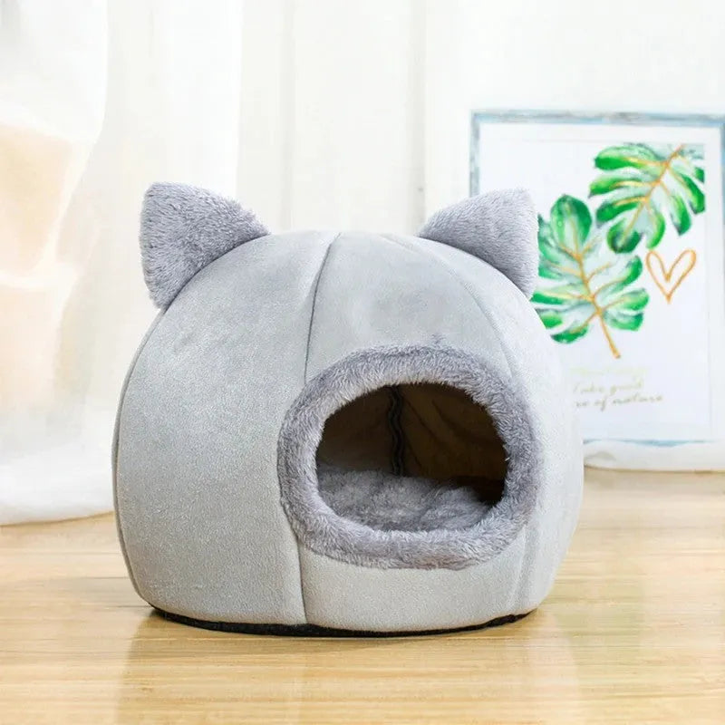 Grey closed cat nest made from Arctic velvet and short plush with removable washable cover