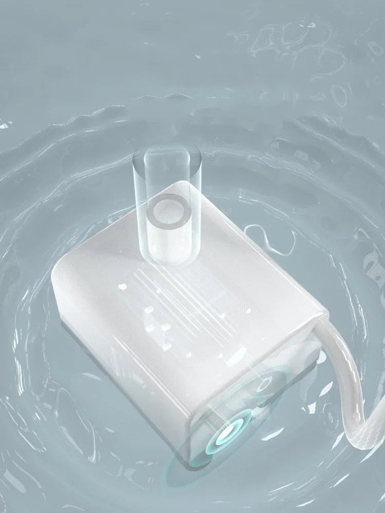 White automatic circulating water dispenser for pets with 2L capacity and removable filter