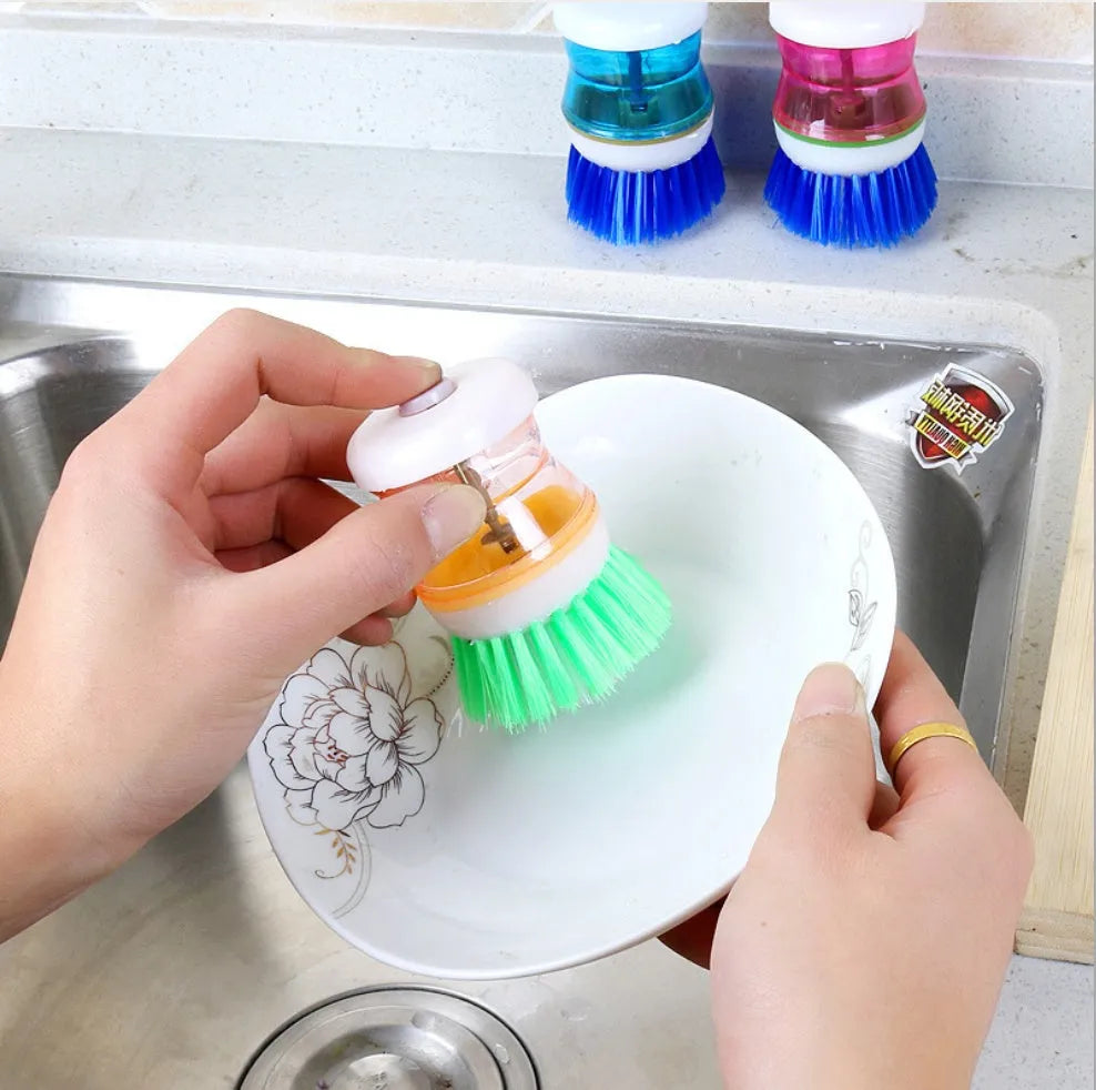 Soap dispensing palm brush 5.5cm diameter 7cm length PP plastic for kitchen hand cleaning