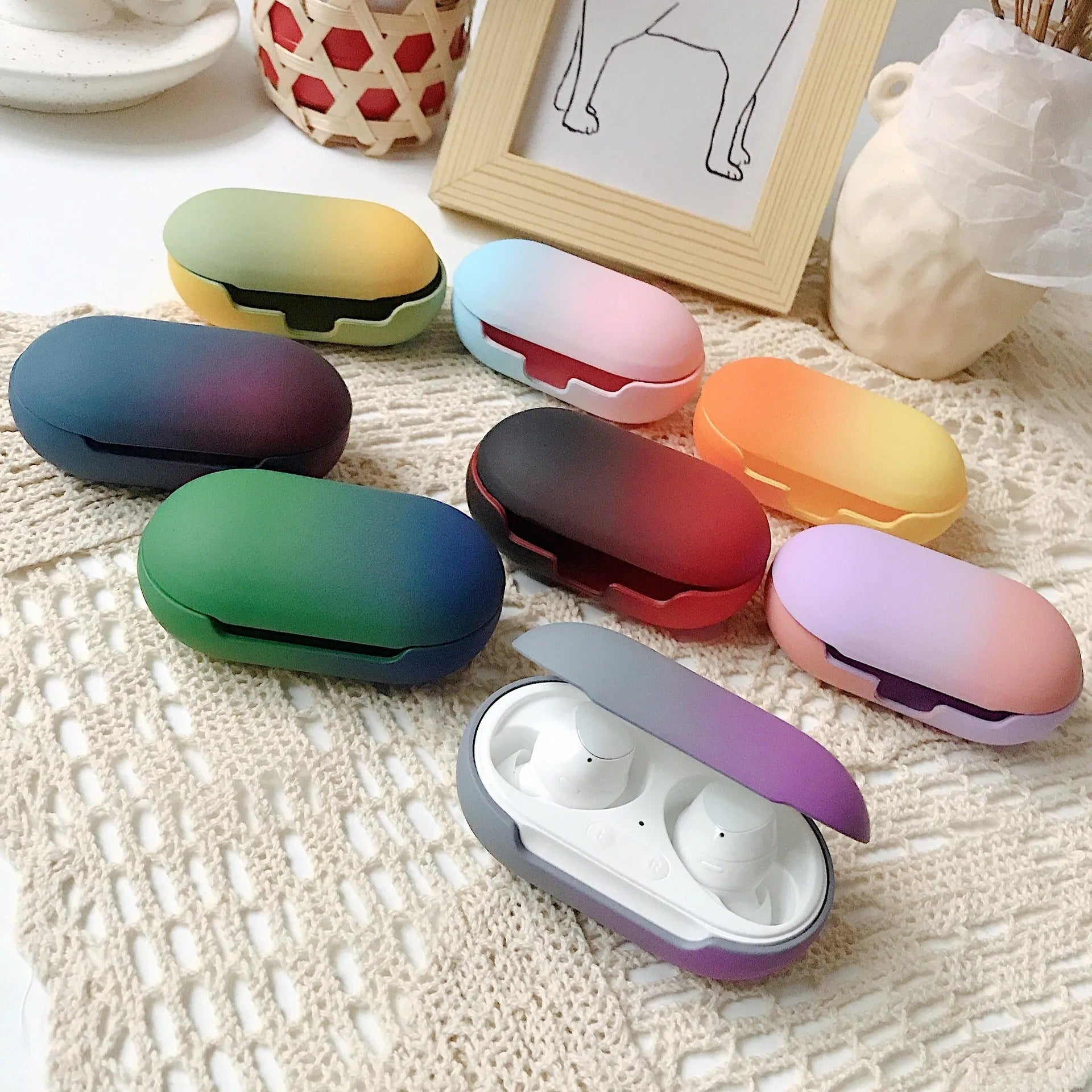 Samsung Galaxy Buds hard shell PC earphone case in gradient rainbow solid colour