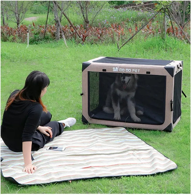 Collapsible cloth kennel tent in khaki for small dogs, 51x33x33cm, one-piece foldable design
