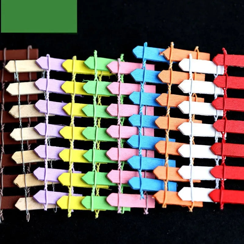 White mini wooden fence ornament in hand-woven pine with coloured pattern surface for household display
