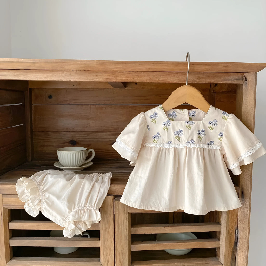 Apricot floral cotton two-piece suit for baby girls with horn puff short sleeves and square collar