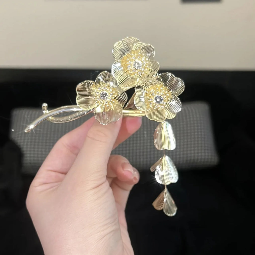 Butterfly and flower tassel banana clip in electroplated alloy, Korean style hair accessory for women