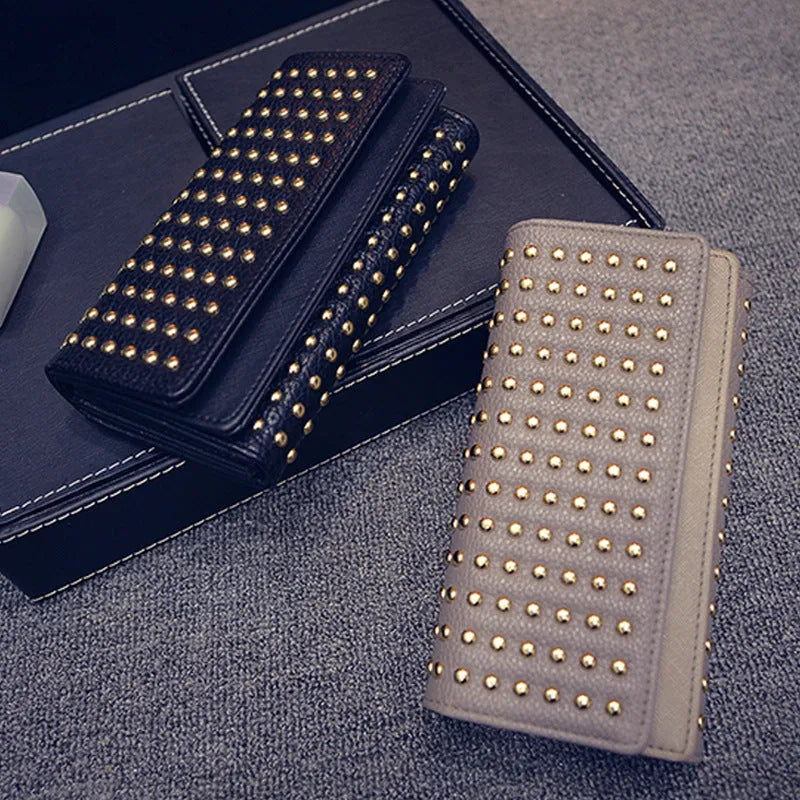 Women's rivet three-fold wallet in black PU leather, 19cm wide, horizontal square shape