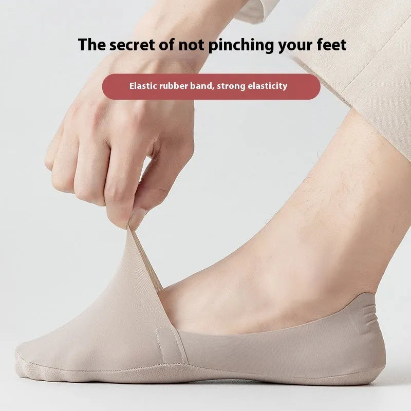 Men's seamless low-cut socks in ice silk and cotton fabric, shown in multiple colours including black, grey, and blue.
