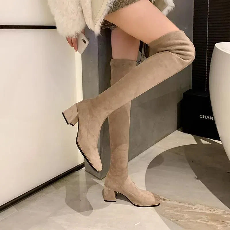 Women's solid colour over-the-knee chunky heel boots with side zipper and square toe in black