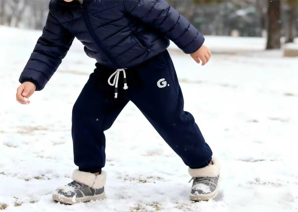 Small cotton pants for children aged 3 to 7, sizes 22 to 26, in black or blue with drawstring waist and ribbed hem
