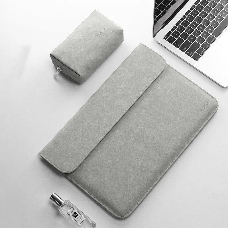 Black fleece flanged laptop liner pack suitable for 14 inch laptop dimensions 375x268mm