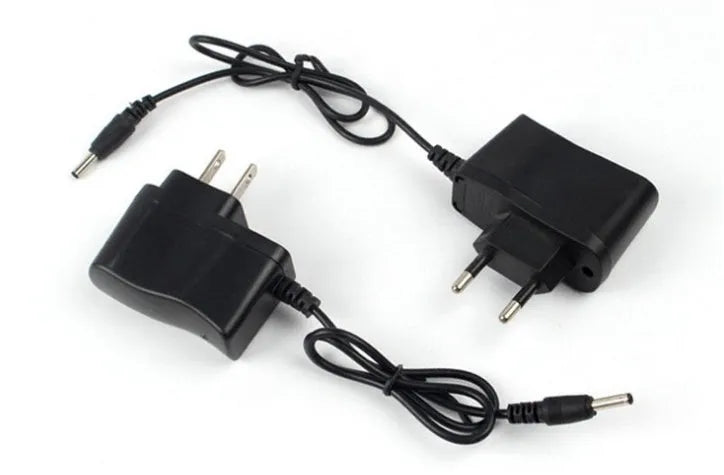 Black 18650 lithium battery charger with DC3.5mm plug for strong light flashlight direct charging