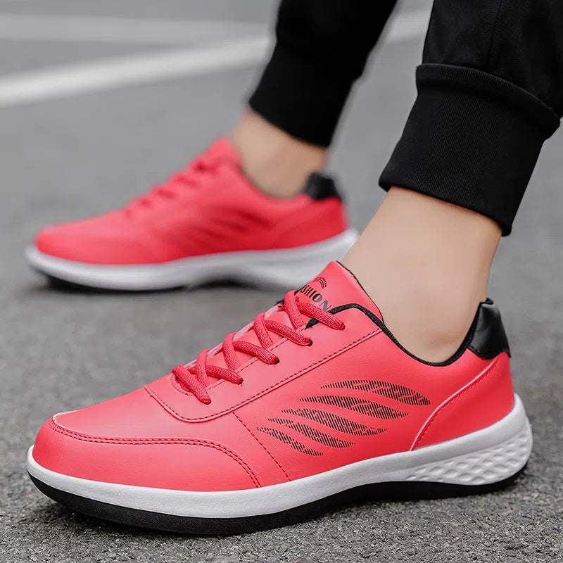 Men's black low-top sneakers with breathable mesh inner, synthetic PU upper, rubber sole, front lacing, sizes 38-48