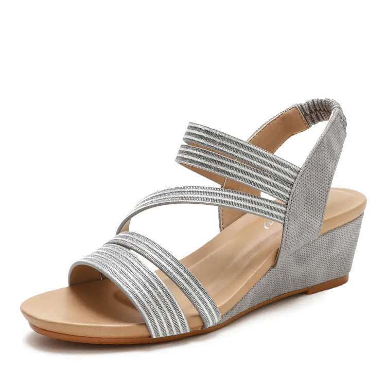 Women's grey platform sandals with 3-5cm heel and artificial PU upper