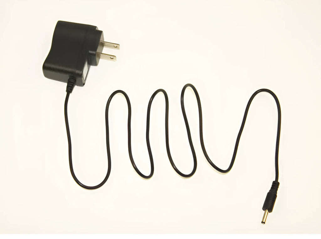 Black 18650 lithium battery charger with DC3.5mm plug for strong light flashlight direct charging