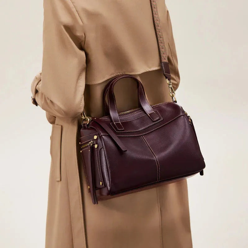 Large capacity first layer cowhide shoulder bag for middle-aged women, 27x16x19cm, horizontal square, zip compartments