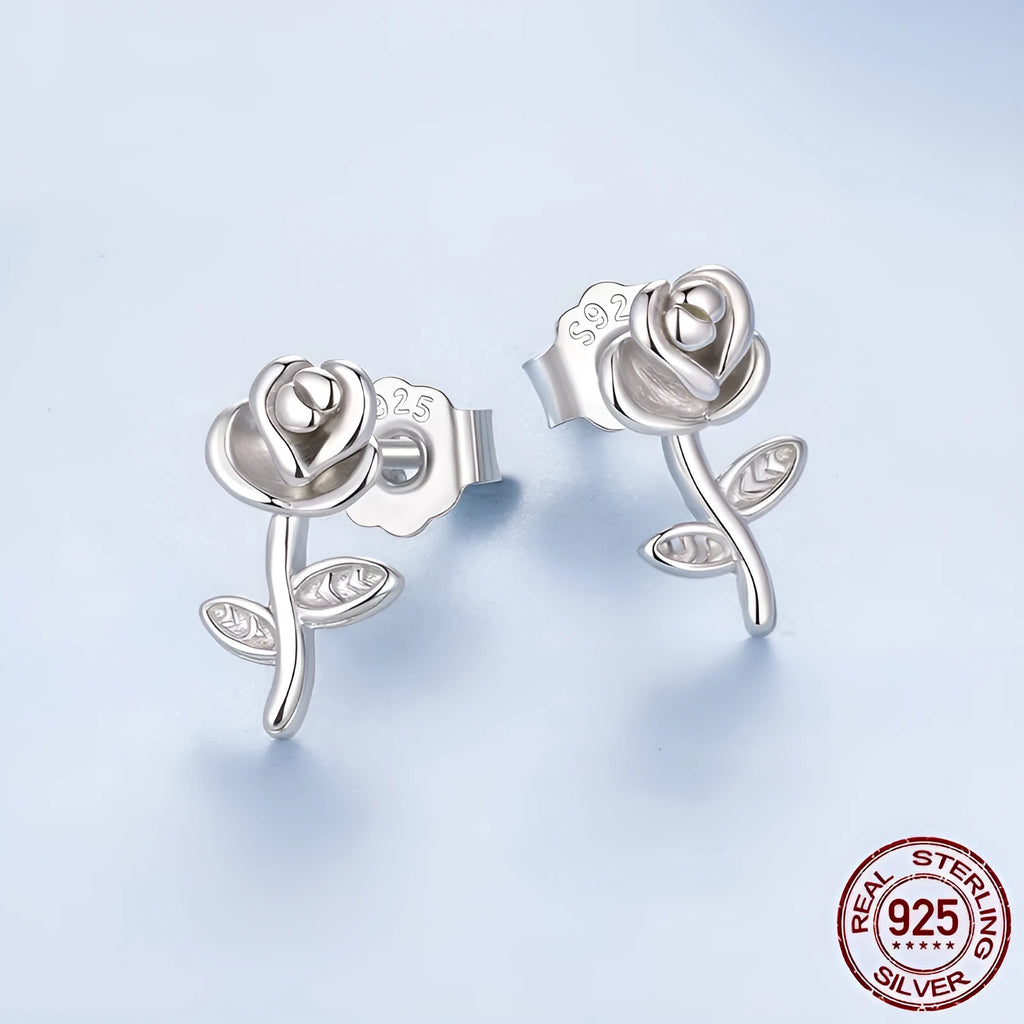 Three-dimensional rose stud earrings in S925 sterling silver, flower shape, fairy style, for women.