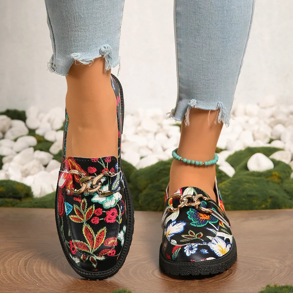 Plus size British style loafers with chunky heel, flower chain, and round toe in colour 01-3