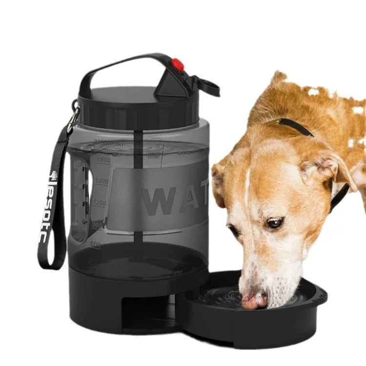 Black large capacity silicone plastic drinking water bottle for dogs and cats