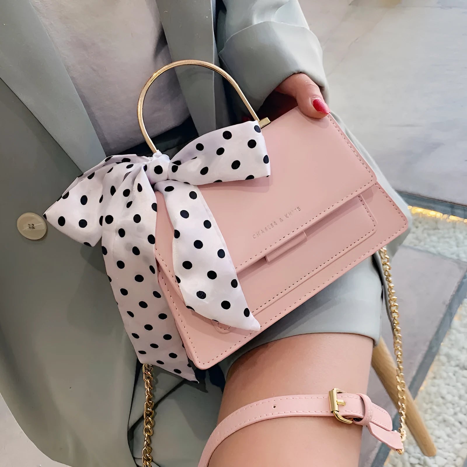 Small PU messenger bag for women, chain shoulder strap, lock closure, available in five colours