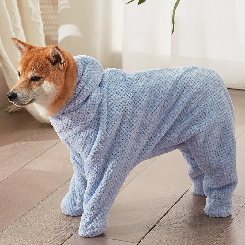 Absorbent cotton pet towel in wearable and scrubbing colour, thickening and quick-drying, sizes S to XXXL.