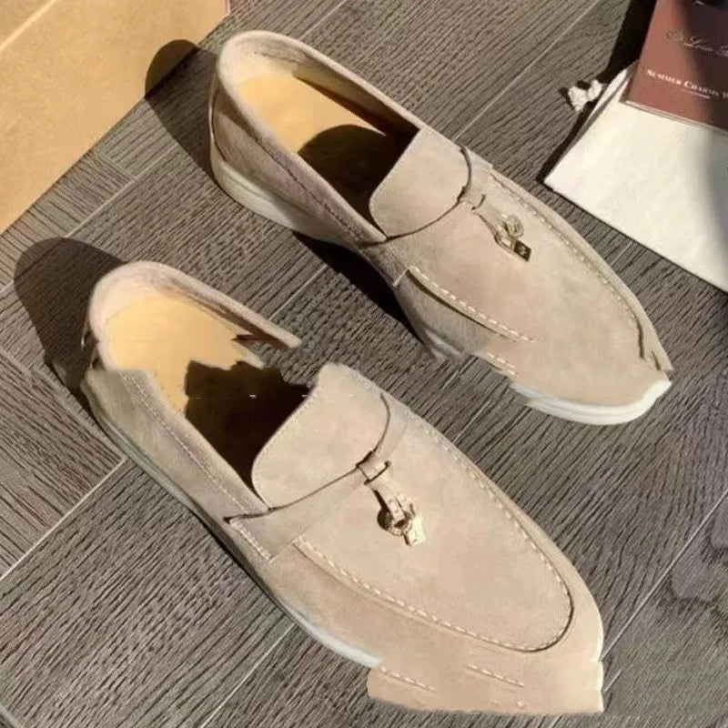 Slip-on casual loafers with round steel toe cap and high-top artificial PU upper