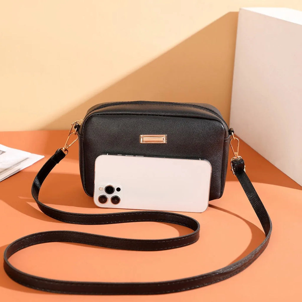 Women's PU leather shoulder bag with three-dimensional pocket in horizontal square shape