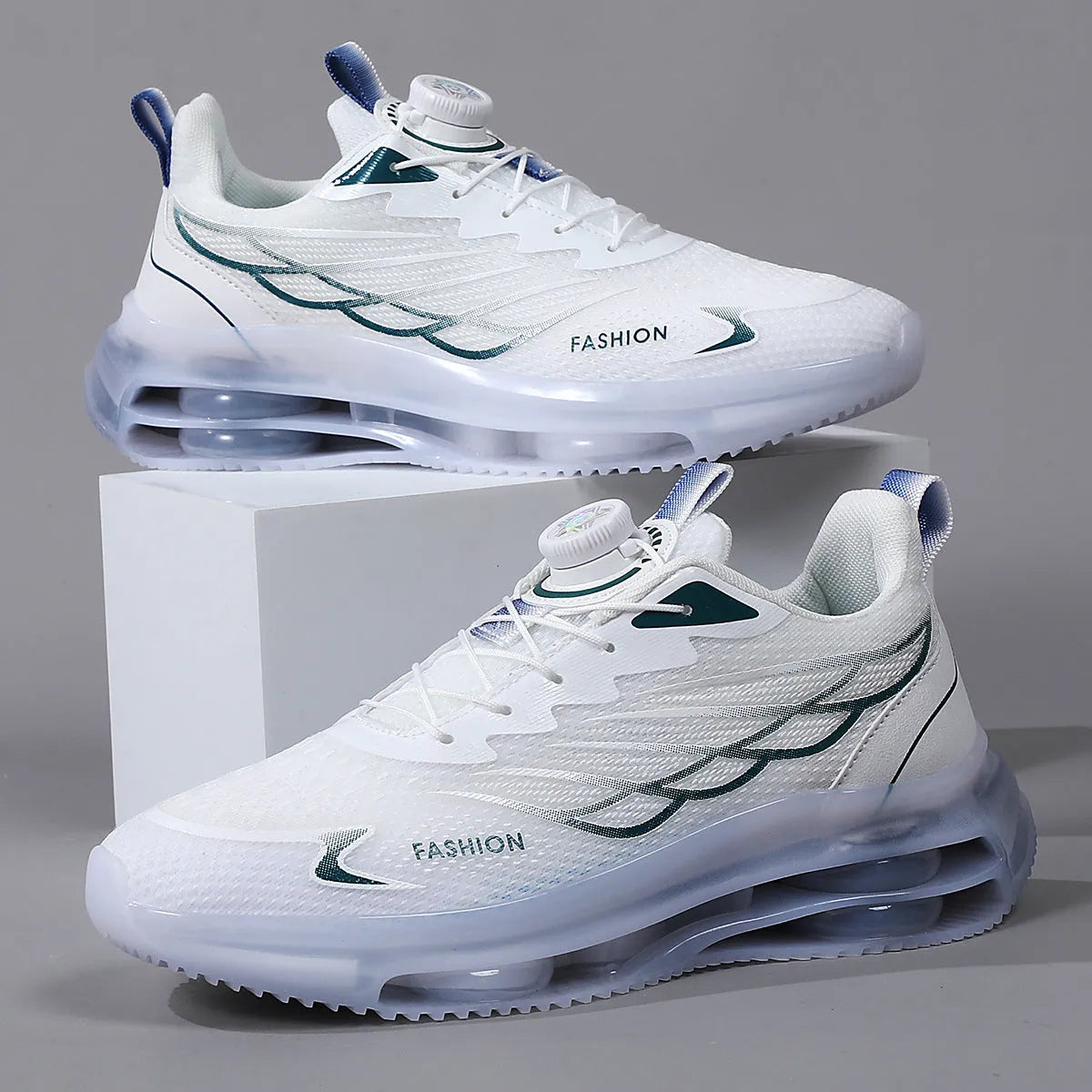White Korean style mesh casual running shoes with round toe and lace-up closure