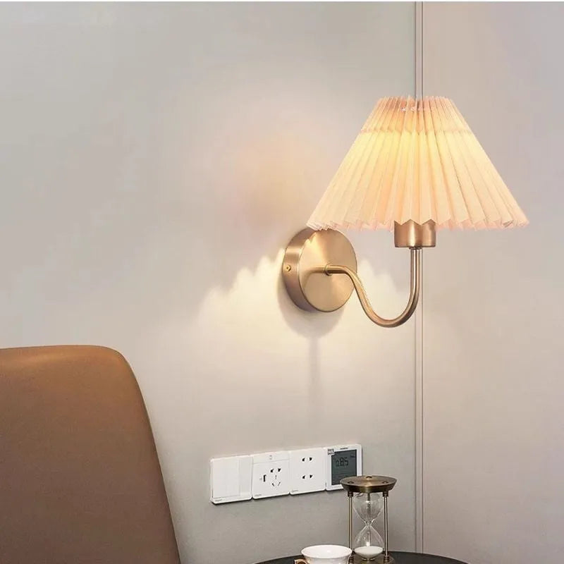 Retro iron LED wall lamp in white finish for bedroom bedside reading