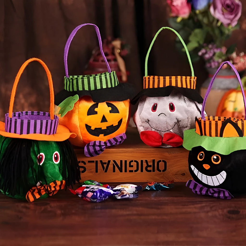 Square 16cm Halloween candy bag in pumpkin, witch, vampire, or black cat velvet pattern.