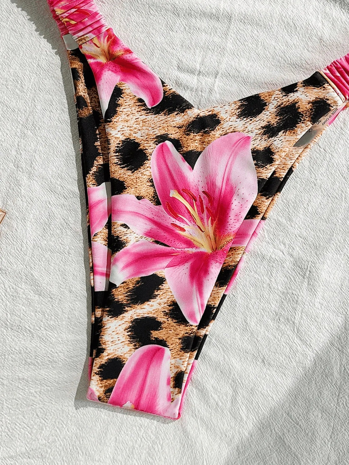 Women's polyester bikini set in pink leopard print, blue, or leopard print, sizes S-XL, tube top with split detail.