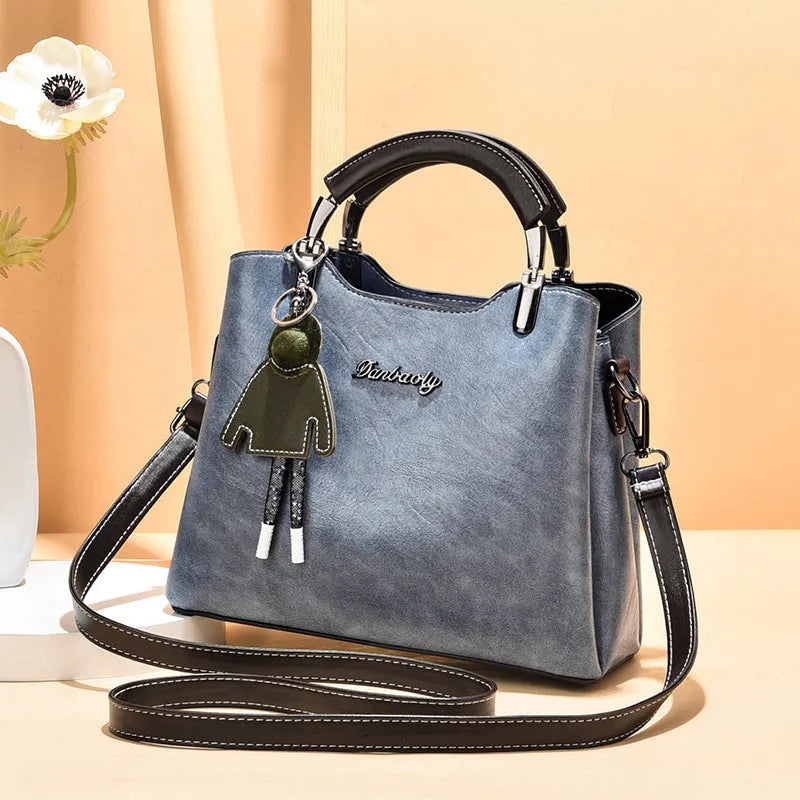 Simple Retro small horizontal square PU crossbody handbag for women in black with outer slit pocket