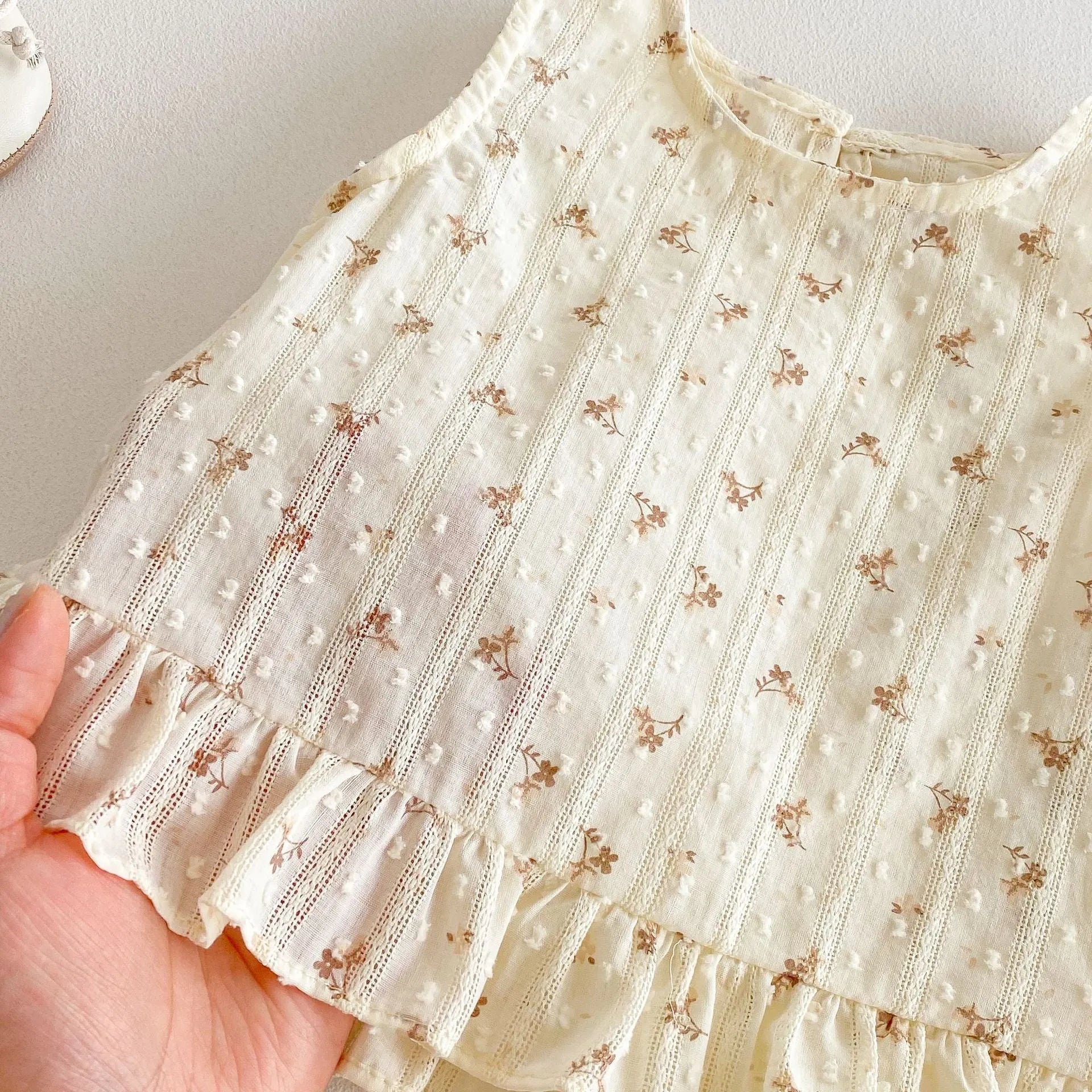 Children's cotton sleeveless top and casual trousers two-piece set in cream apricot colour