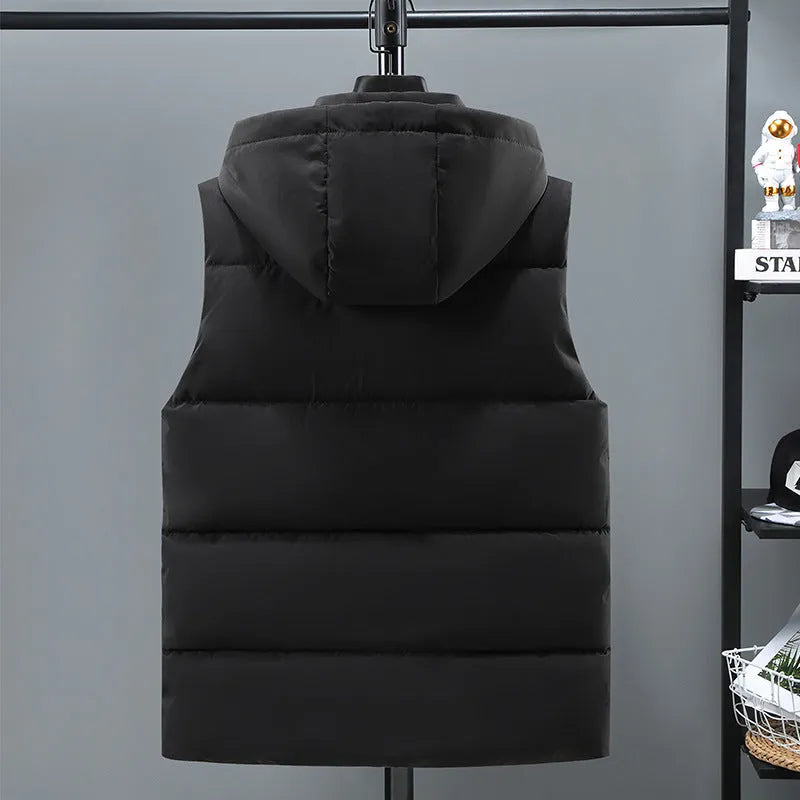 Men's thick winter vest in black or blue with straight hem design and polyester fleece lining