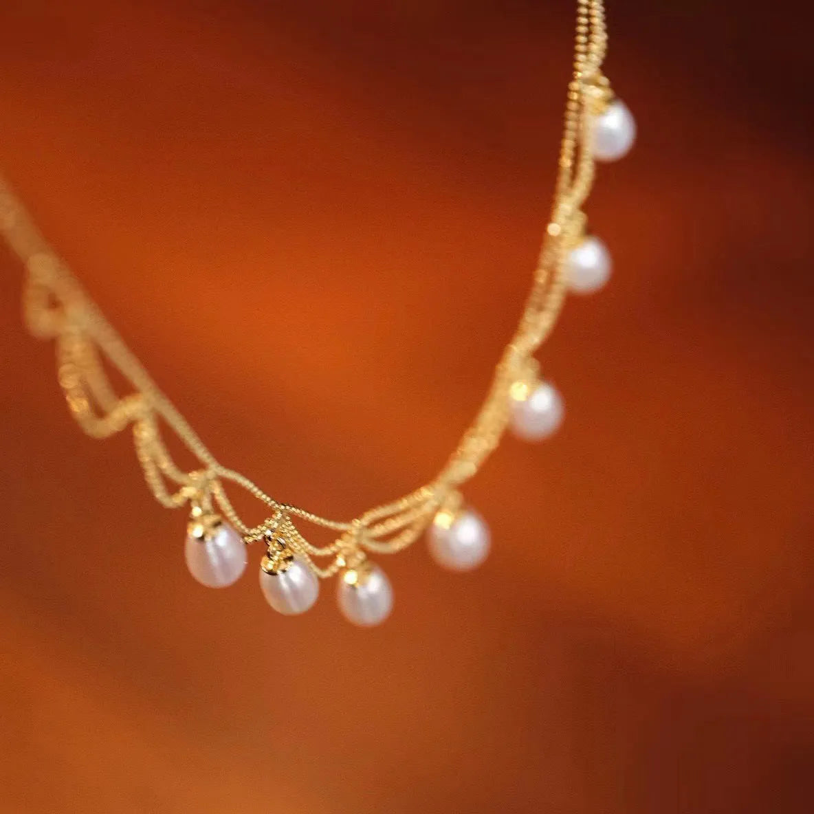 Vintage natural freshwater pearl necklace on display, 45cm clavicle chain with 14K gold plated clasp, handmade pearl lace style