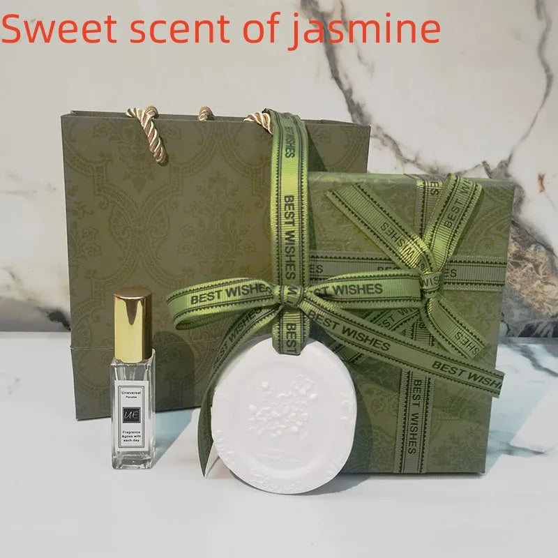 Car aromatherapy fragrant stone pendant set with gift box and essential oil bottle