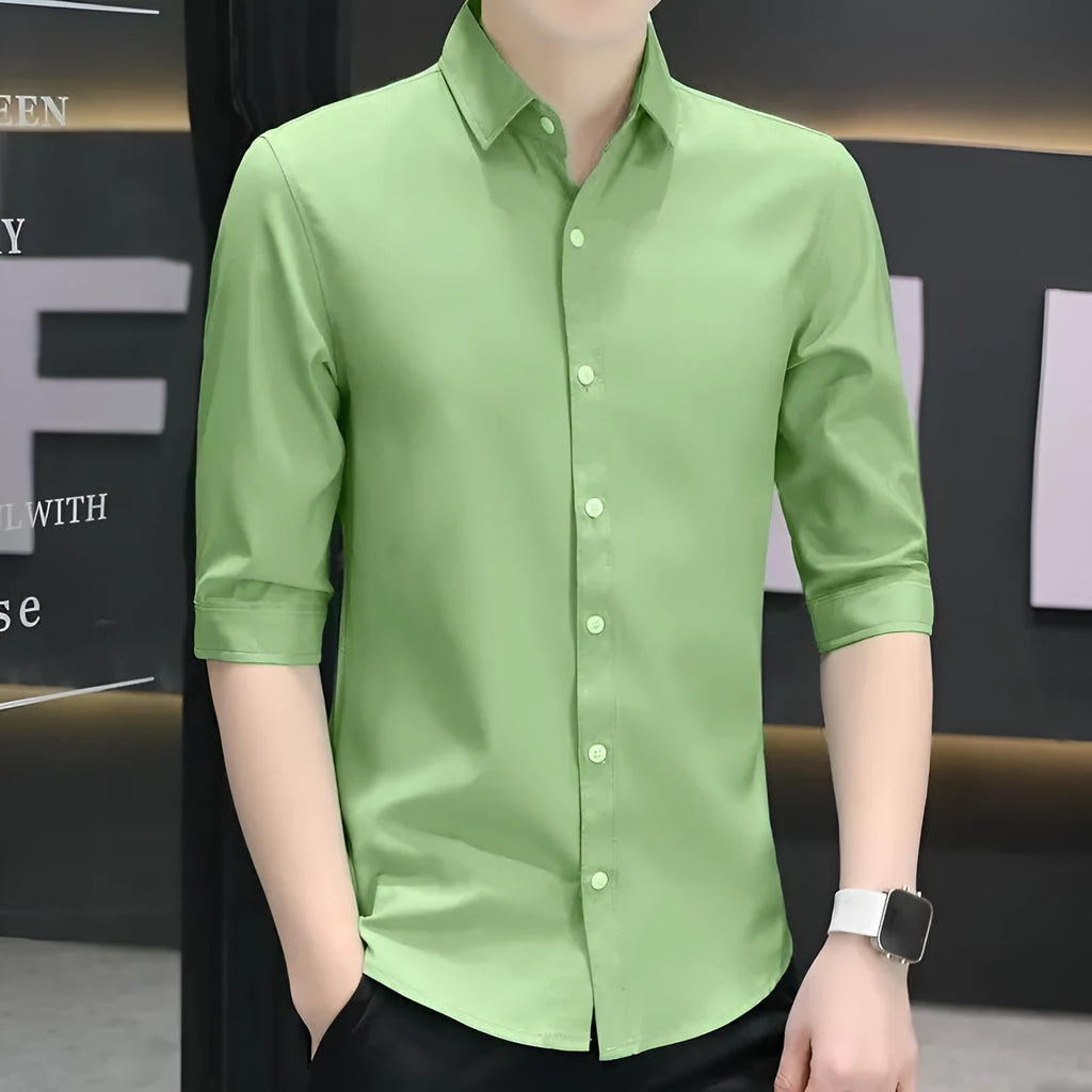 Men's slim-fit half-sleeve shirt in linen and silk fabric, shown in a summer colour.